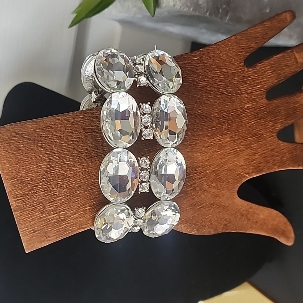 Statement Silver Oval Crystal Stretch Bracelet - image 5
